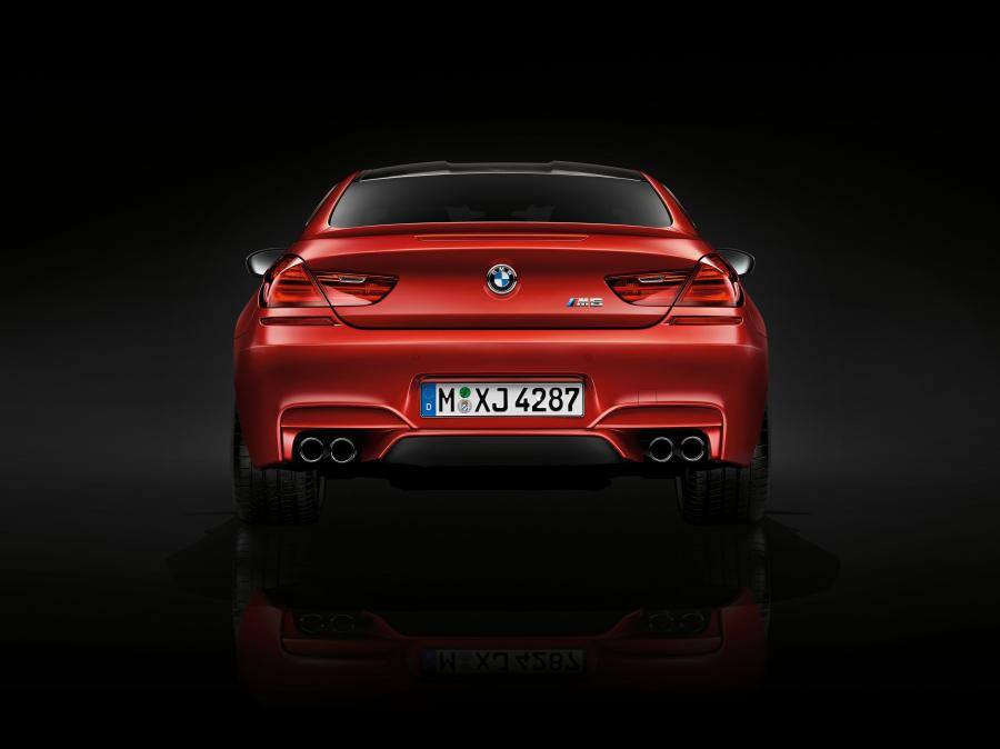  BMW M6 Coupe Competition Package 2015 года  (фото 4 из 14)